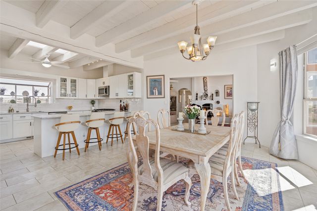 1 Sombra Court, Santa Fe, NM 87508