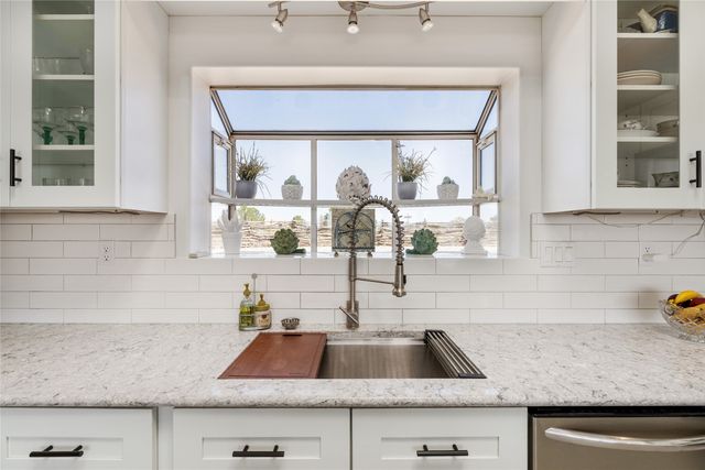 1 Sombra Court, Santa Fe, NM 87508