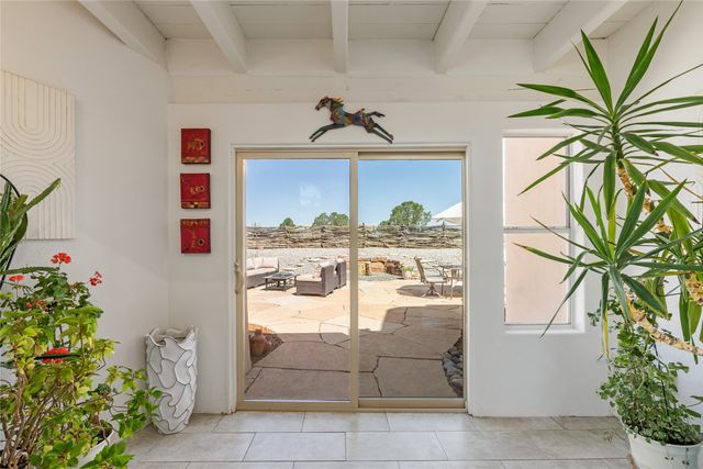 1 Sombra Court, Santa Fe, NM 87508