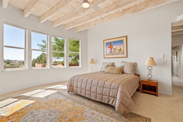 1 Sombra Court, Santa Fe, NM 87508