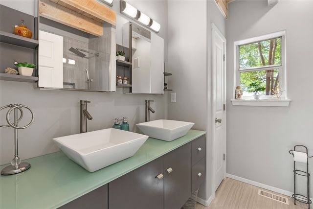 1 Sombra Court, Santa Fe, NM 87508