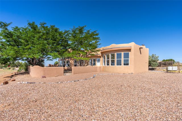 1 Sombra Court, Santa Fe, NM 87508