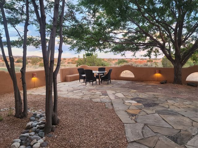 1 Sombra Court, Santa Fe, NM 87508