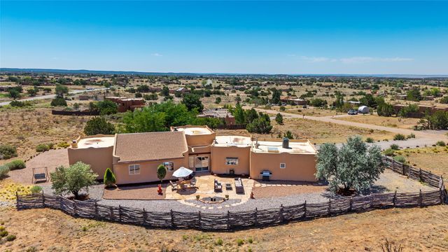 1 Sombra Court, Santa Fe, NM 87508