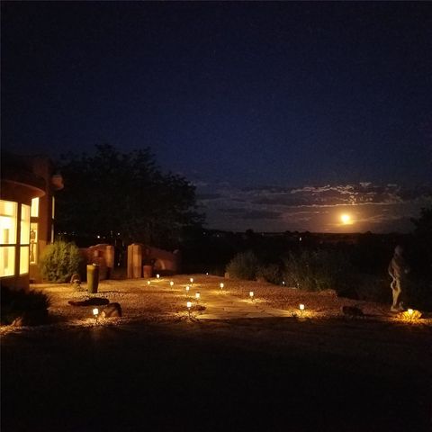 1 Sombra Court, Santa Fe, NM 87508