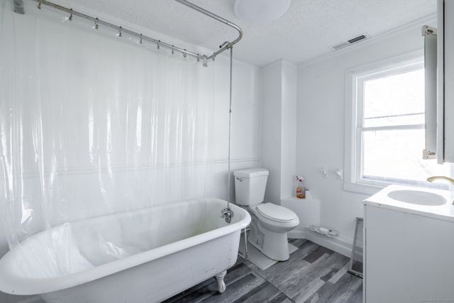 301 Queen Street, Bristol, CT 06010