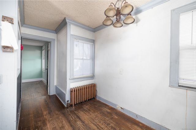 301 Queen Street, Bristol, CT 06010