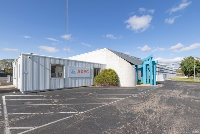 2700 Industrial Parkway, Elkhart, IN 46516
