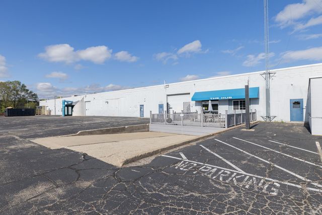 2700 Industrial Parkway, Elkhart, IN 46516