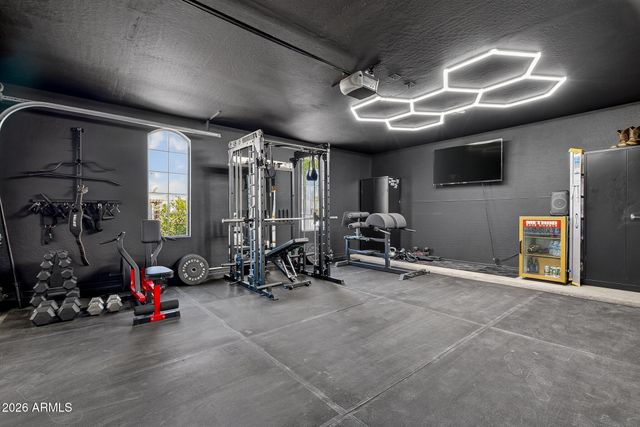 7175 W KALER Avenue, Glendale, AZ 85303