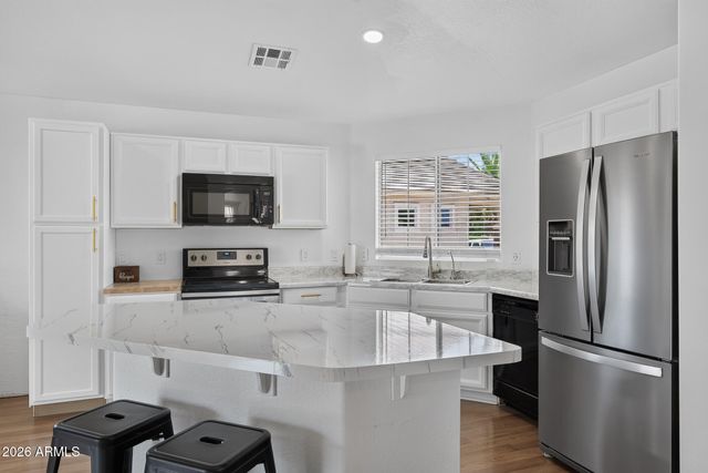 7175 W KALER Avenue, Glendale, AZ 85303