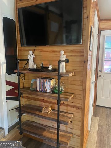 19 Yogi Bear Boulevard B29, Cleveland, GA 30528