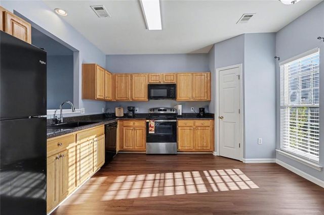 2402 Beaver Falls NW, Norcross, GA 30071