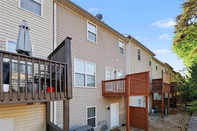 2402 Beaver Falls NW, Norcross, GA 30071