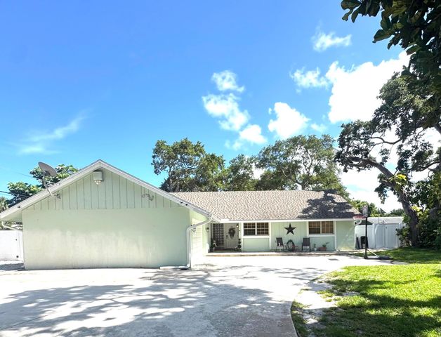 2518 Ranch House Road, West Palm Beach, FL 33406