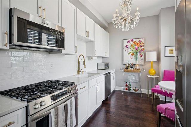 2626 Peachtree Road NW 1104, Atlanta, GA 30305