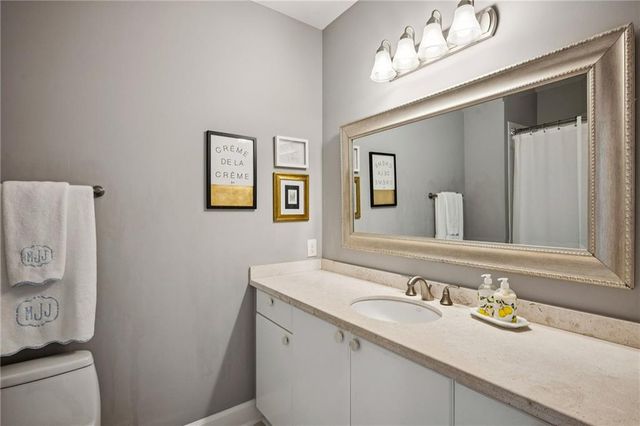 2626 Peachtree Road NW 1104, Atlanta, GA 30305
