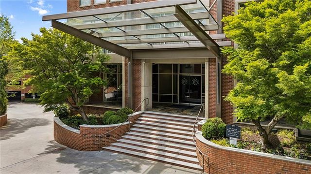 2626 Peachtree Road NW 1104, Atlanta, GA 30305