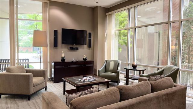 2626 Peachtree Road NW 1104, Atlanta, GA 30305
