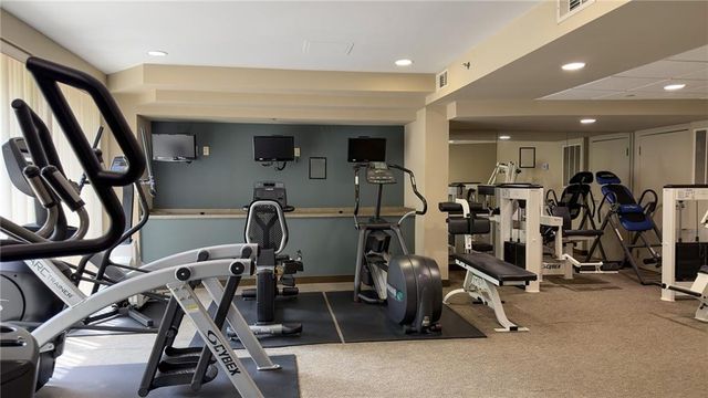 2626 Peachtree Road NW 1104, Atlanta, GA 30305