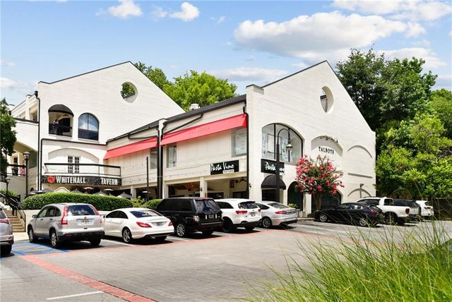 2626 Peachtree Road NW 1104, Atlanta, GA 30305