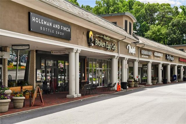 2626 Peachtree Road NW 1104, Atlanta, GA 30305