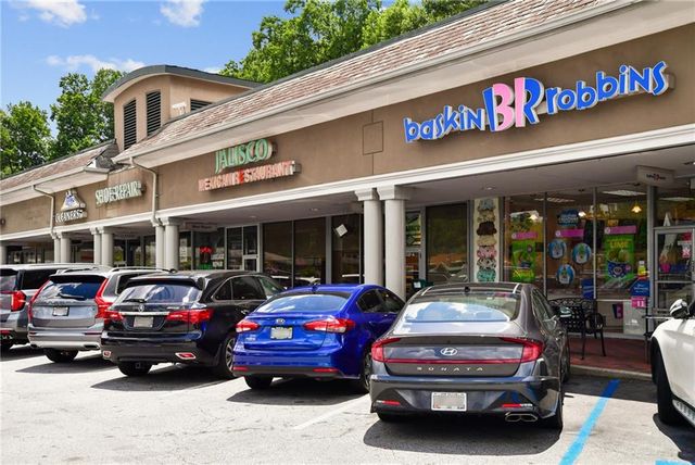 2626 Peachtree Road NW 1104, Atlanta, GA 30305