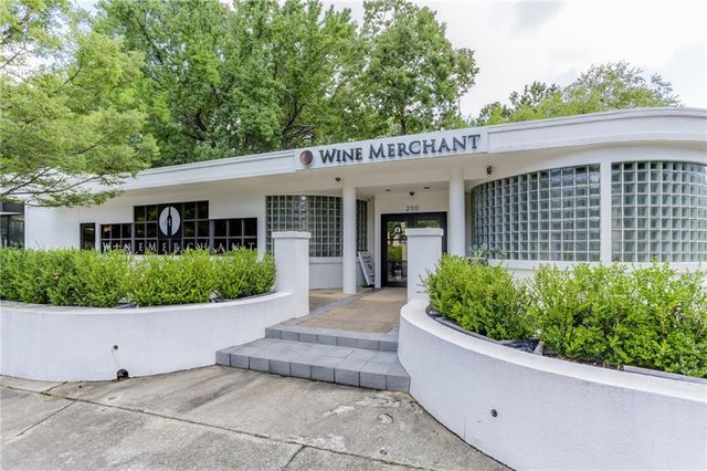 2626 Peachtree Road NW 1104, Atlanta, GA 30305