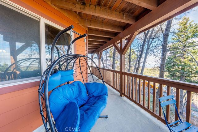 272 Manzanita Drive, Green Valley Lake, CA 92341