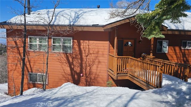 272 Manzanita Drive, Green Valley Lake, CA 92341