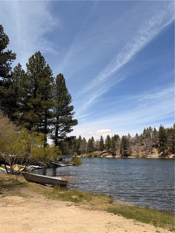 272 Manzanita Drive, Green Valley Lake, CA 92341