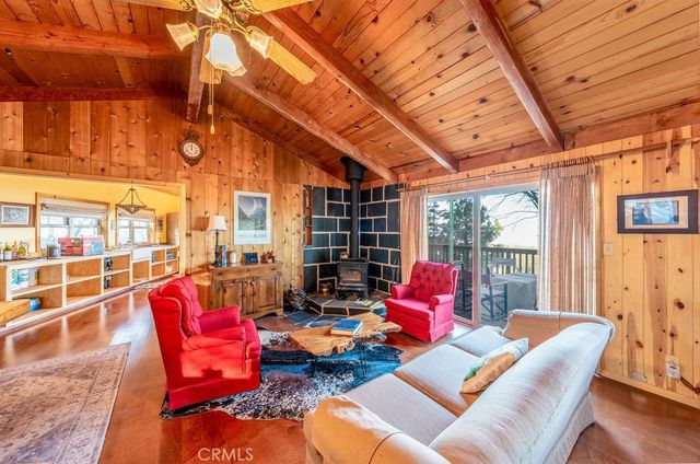 272 Manzanita Drive, Green Valley Lake, CA 92341