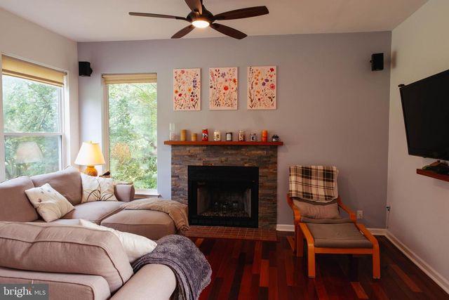 114 APPLE CROSS RD, Harpers Ferry, WV 25425