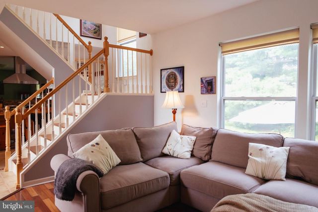 114 APPLE CROSS RD, Harpers Ferry, WV 25425