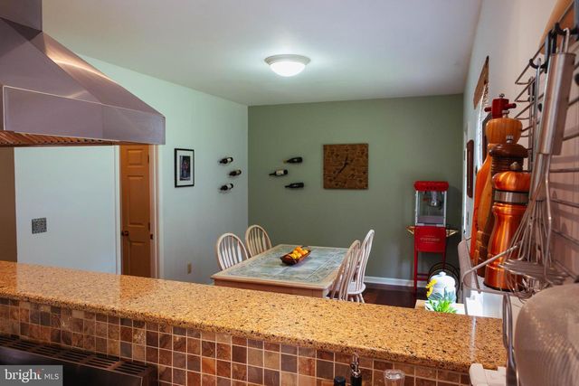 114 APPLE CROSS RD, Harpers Ferry, WV 25425