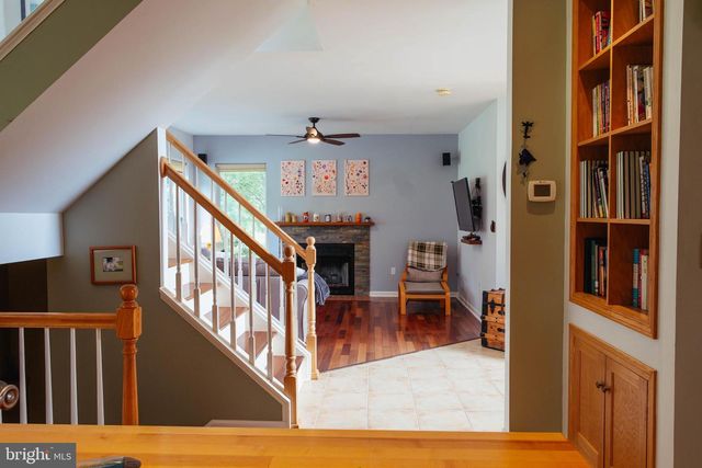 114 APPLE CROSS RD, Harpers Ferry, WV 25425