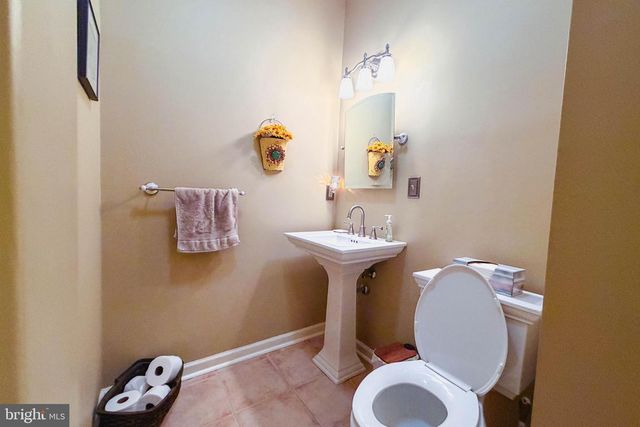 114 APPLE CROSS RD, Harpers Ferry, WV 25425