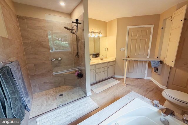 114 APPLE CROSS RD, Harpers Ferry, WV 25425