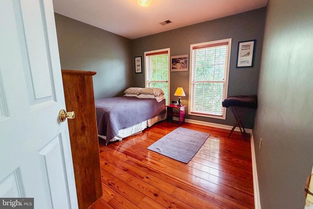 114 APPLE CROSS RD, Harpers Ferry, WV 25425