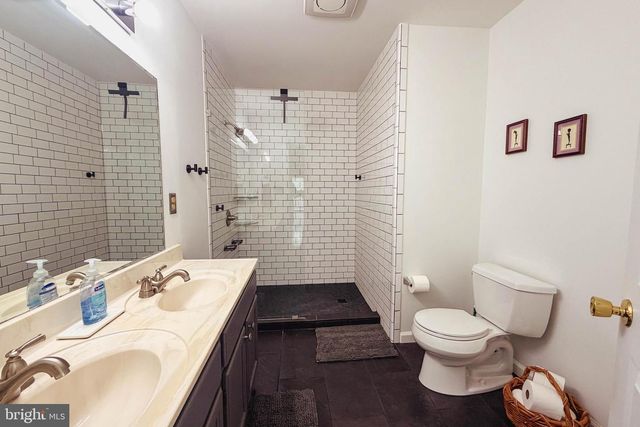 114 APPLE CROSS RD, Harpers Ferry, WV 25425