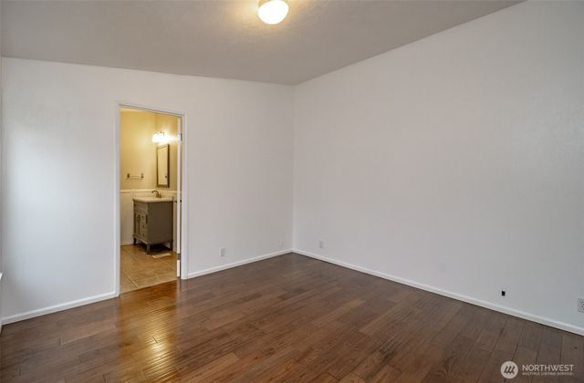 4333 Lakeview Ct SE, Lacey, WA 98503