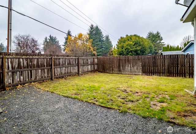 4333 Lakeview Ct SE, Lacey, WA 98503