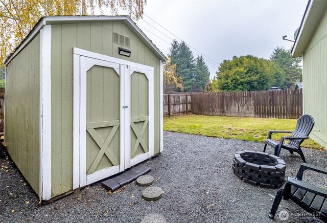 4333 Lakeview Ct SE, Lacey, WA 98503