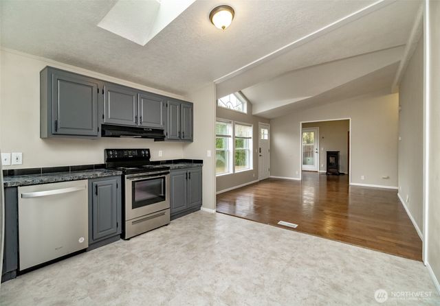 4333 Lakeview Ct SE, Lacey, WA 98503