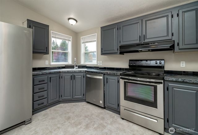 4333 Lakeview Ct SE, Lacey, WA 98503