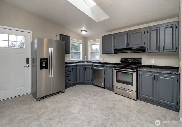 4333 Lakeview Ct SE, Lacey, WA 98503