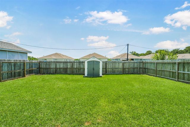 1620 23rd Street, Hempstead, TX 77445