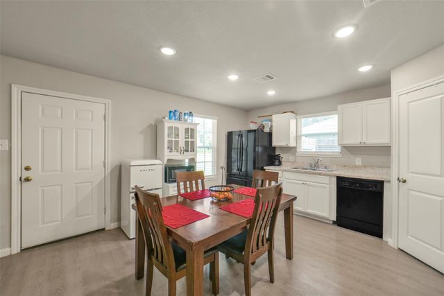 1620 23rd Street, Hempstead, TX 77445
