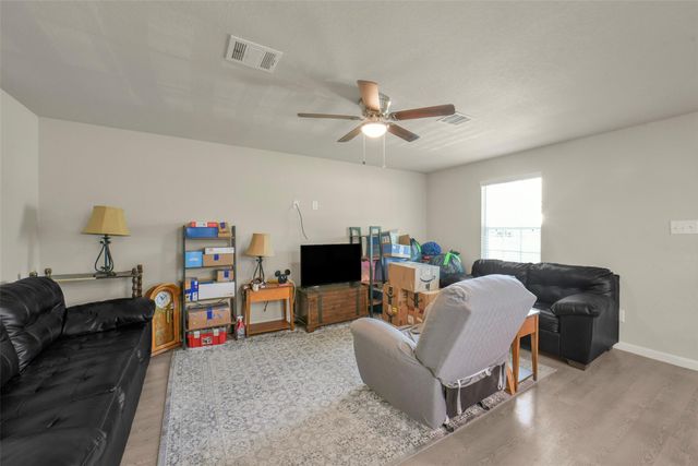 1620 23rd Street, Hempstead, TX 77445
