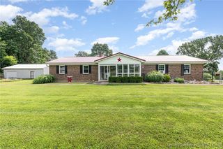 9916 S Voyles Road, Borden, IN 47106